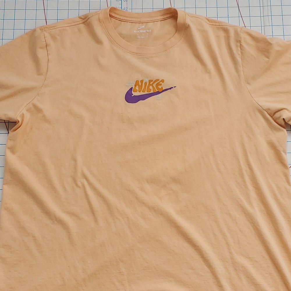 Nike T-shirt Men's XXLarge Orange Swoosh Sporty Athletic Splash Water Drops